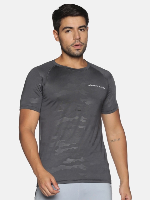

AESTHETIC NATION Men Grey Apex Camouflage Printed Slim Fit T-shirt