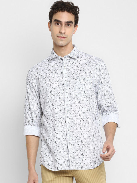 

Turtle Men White & Black Slim Fit Opaque Printed Cotton Casual Shirt
