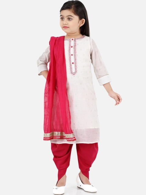 

Ashneeta Girls White Ethnic Motifs Regular Kurta with Patiala & With Dupatta