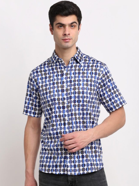 

FINNOY Men Blue & White Slim Fit Opaque Printed Casual Shirt