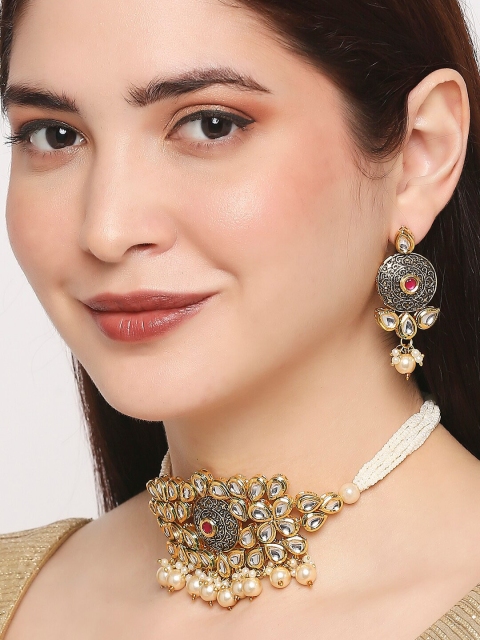 

OOMPH Gold-Toned & White Kundan-Studded & Beaded Jewellery Set