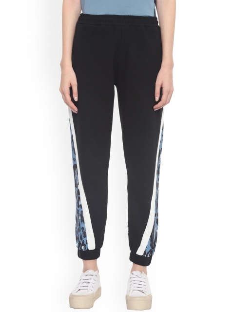 

Fred Perry Women Black & White Leopard Printed Joggers