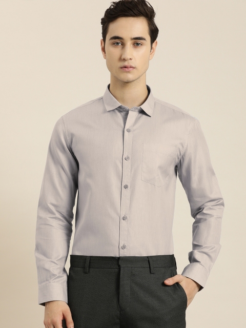 

INVICTUS Men Grey Solid Slim Fit Smart Casual Shirt