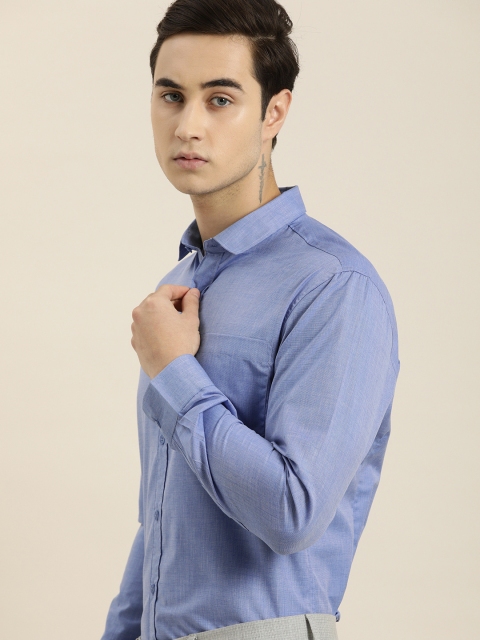 

INVICTUS Men Blue Solid Slim Fit Smart Casual Shirt