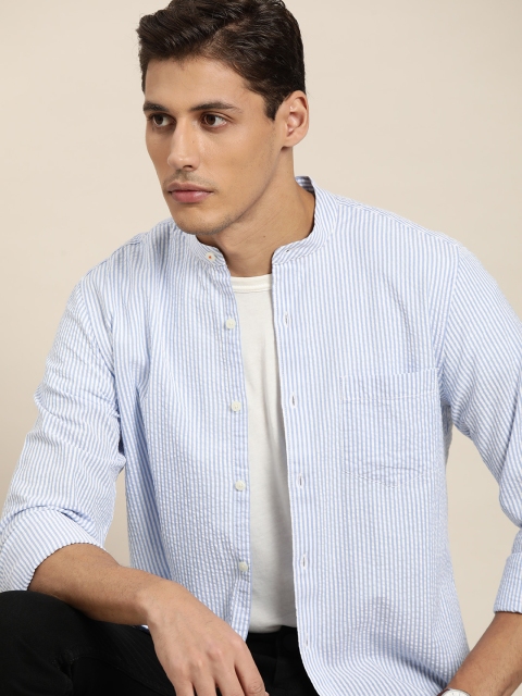 

INVICTUS Men White & Blue Pure Cotton Striped Casual Seersucker Shirt