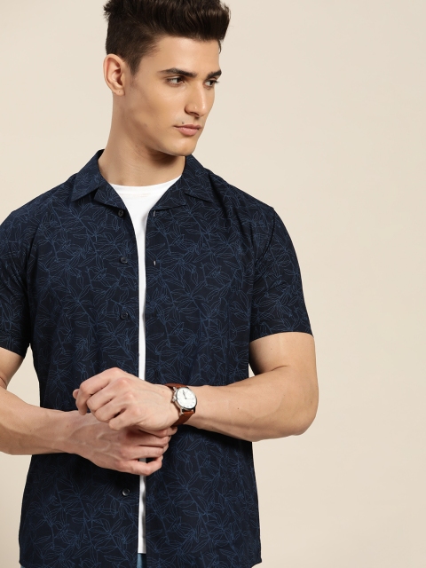 

INVICTUS Men Navy Blue Pure Cotton Printed Casual Shirt