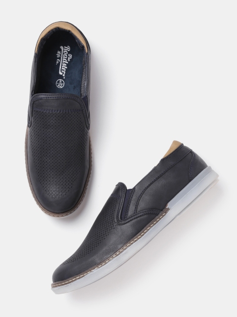 

Roadster Men Navy Slip-On Sneakers with Cut-Outs, Navy blue