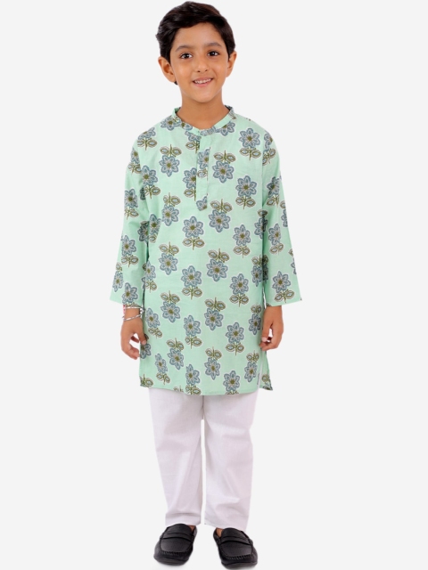 

YK Boys Sea Green & White Floral Printed Regular Pure Cotton Kurta with Pyjamas