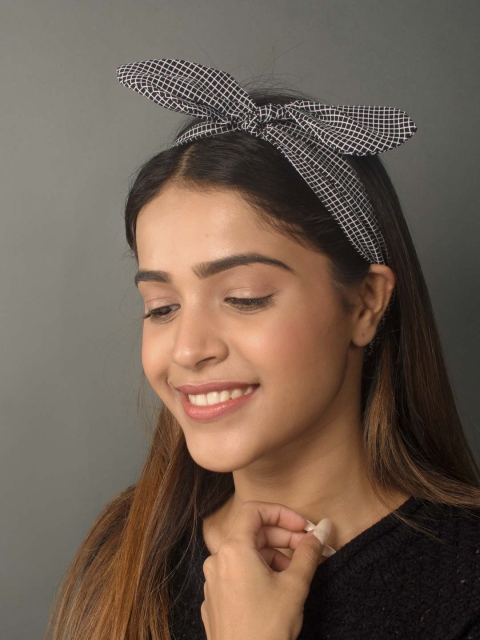 

ToniQ Women Black & White Checked Printed Elasticated Bow Head Band