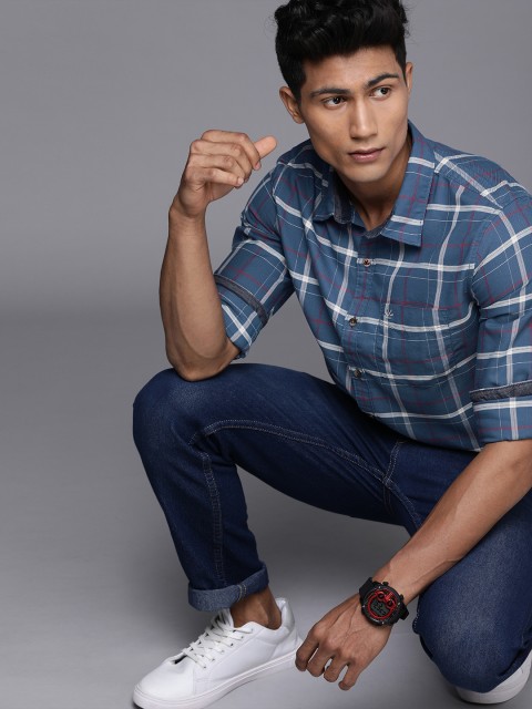 

WROGN Men Blue & White Slim Fit Checked Casual Shirt