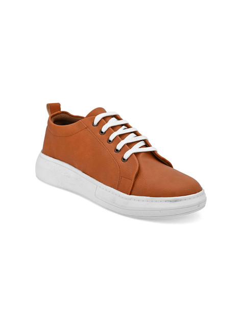 

The Roadster Lifestyle Co Men Tan Sneakers