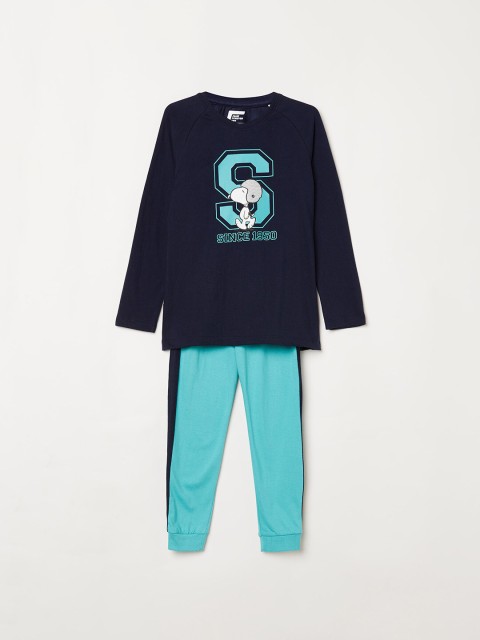 

Fame Forever by Lifestyle Boys Navy Blue & Green Snoopy Printed Pure Cotton Night Suit