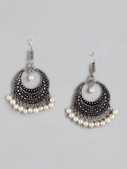 

Anouk Oxidised Silver-Plated Beaded Crescent Shaped Chandbalis
