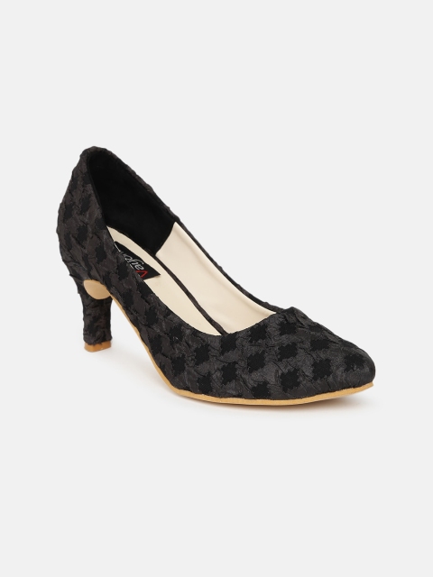 

VAYONAA Black PU Kitten Pumps