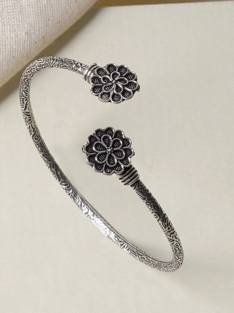 

TEEJH Women Silver Toned & Black Silver Plated Oxidised Floral Bracelet
