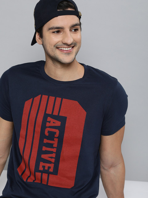

HERE&NOW Men Navy Blue & Red Graphic Printed Pure Cotton Casual T-shirt