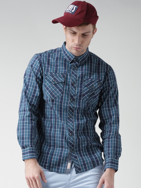 

Tokyo Laundry Men Blue Checked Casual Shirt