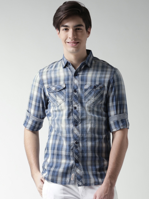 

Tokyo Laundry Men Blue Checked Casual Shirt