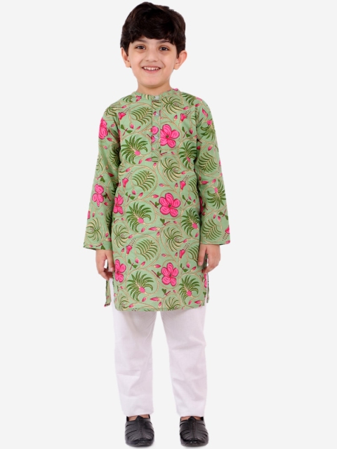 

YK Boys Green Floral Printed Regular Pure Cotton Kurta with Pyjamas