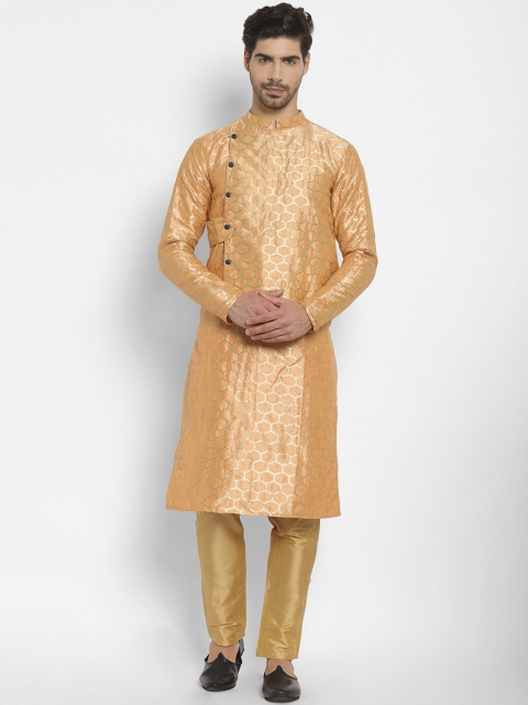 

EthnoVogue Men Peach-Coloured Printed Angrakha Kurta with Pyjamas