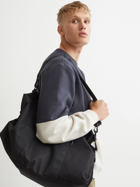 

H&M Men Black Solid Weekend Bag