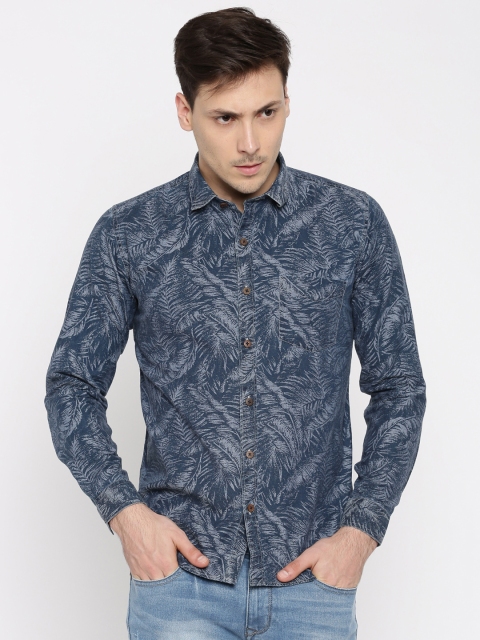 

SELA Men Navy Blue & Grey Tropical Print Casual Shirt