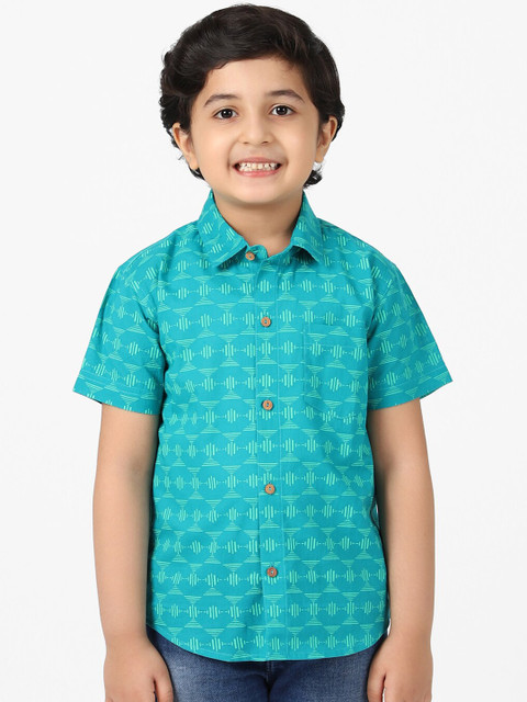 

Fabindia Boys Blue Opaque Geometric Printed Casual Shirt