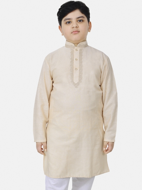 

SG YUVRAJ Boys Beige Thread Work Mandarin Cotton Collar Kurta
