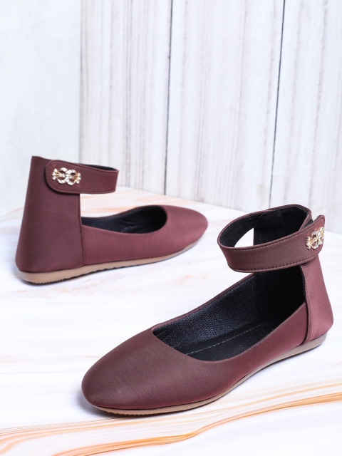 

LONDON STEPS Women Brown Ballerinas Flats