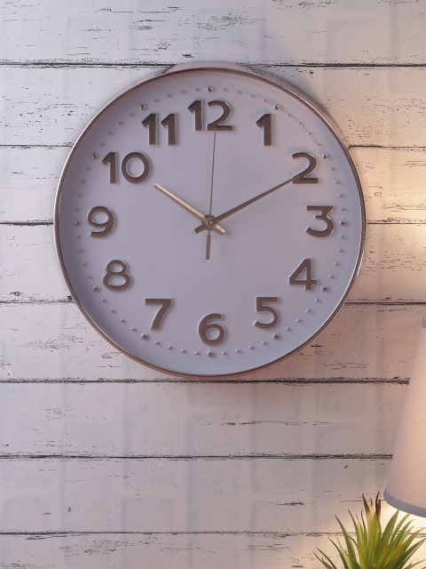 

House Of Accessories White & Silver-Toned Analogue Contemporary Wall Clock