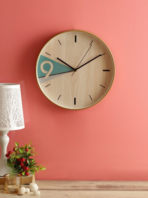 

House Of Accessories Beige & Black Analogue Contemporary Wall Clock