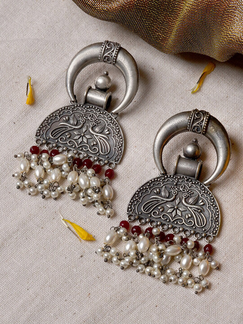 

TEEJH Silver-Plated Contemporary Jhumkas Earrings
