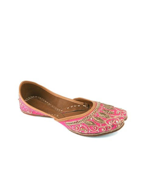 

DESI COLOUR Women Pink Embellished Leather Ethnic Mojaris Flats
