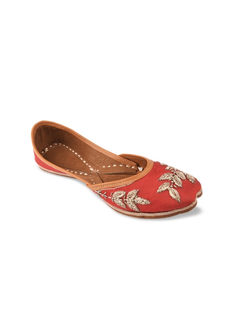 

DESI COLOUR Women Red & Gold-Toned Floral Embroidered Mojaris Flats