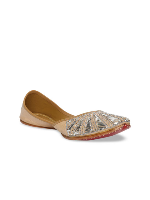 

Fabindia Women Silver-Toned Embellished Leather Ethnic Mojaris Flats
