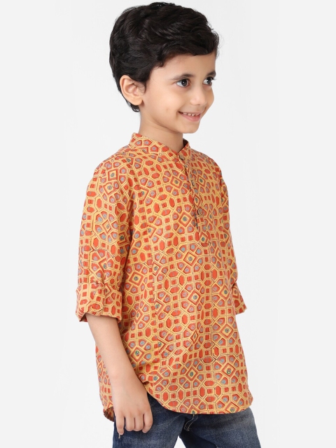 

Fabindia Boys Red & Peach-Coloured Geometric Printed Kurta