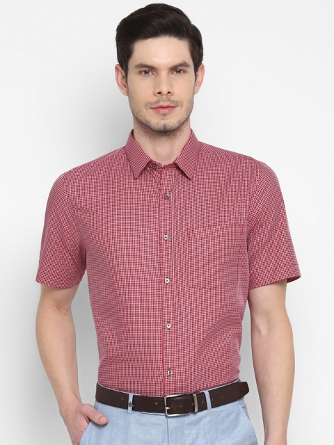 

Turtle Men Red Checked Formal Shirt