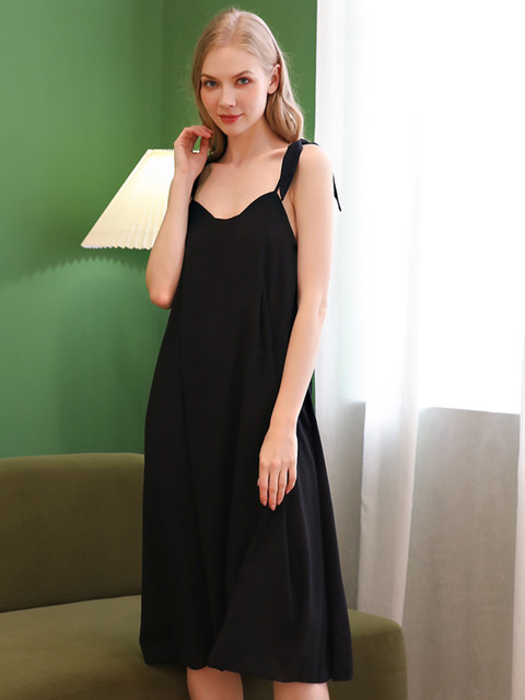 

URBANIC Women Black Solid Nightdress