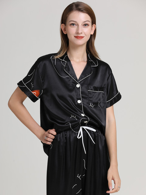 

URBANIC Women Black Printed Night suit
