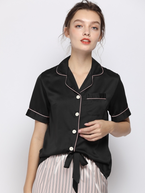 

URBANIC Women Black & Off White Solid Night suit