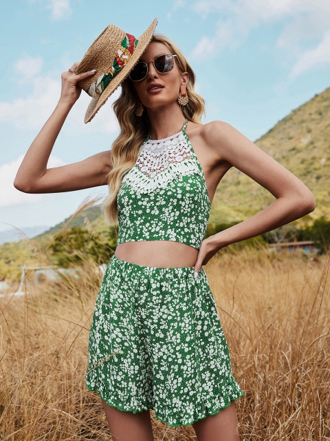 

URBANIC Women Green & White Floral Printed Crop Top with Shorts