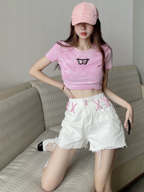 

URBANIC Women White Solid Lace-Up Denim Shorts