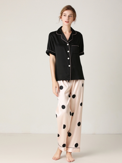 

URBANIC Women Black & Off White Solid Night suit