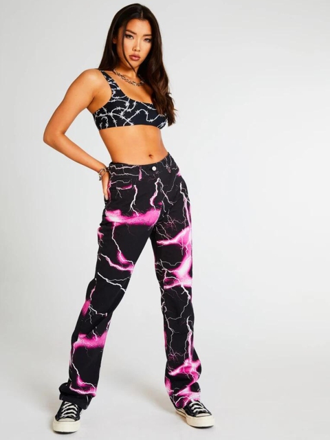 

URBANIC Women Black & Pink Wide Leg Low-Rise Printed Jeans
