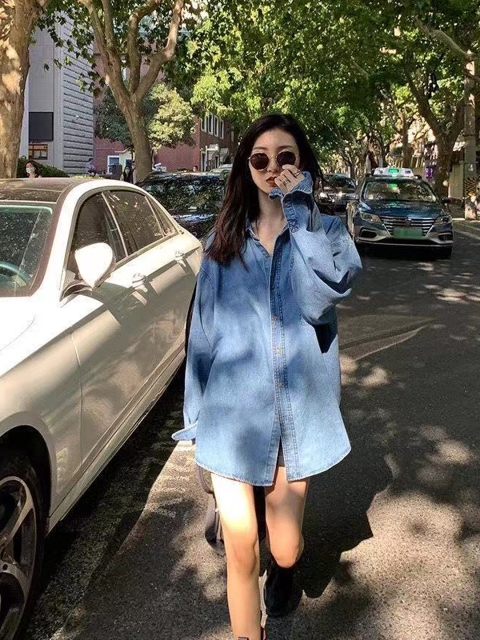 

URBANIC Women Blue Boxy Pure Cotton Denim Casual Shirt