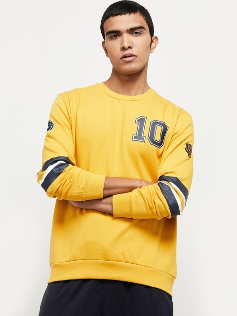 

max Men Yellow Sweatshirt