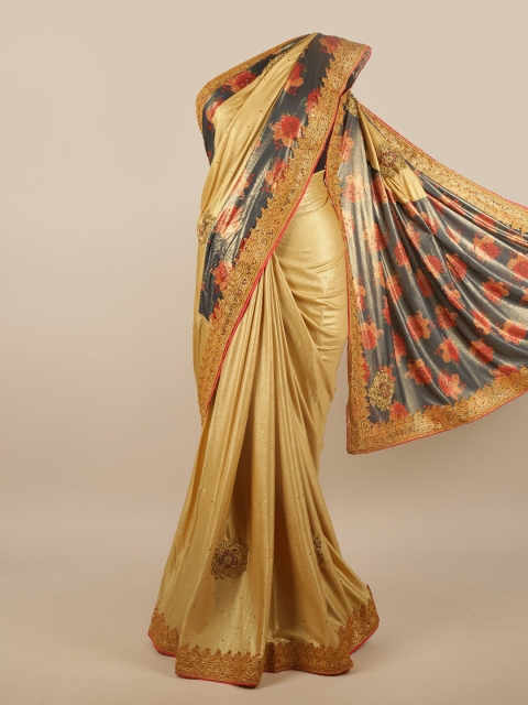 

Pothys Gold-Toned & Grey Floral Beads and Stones Saree