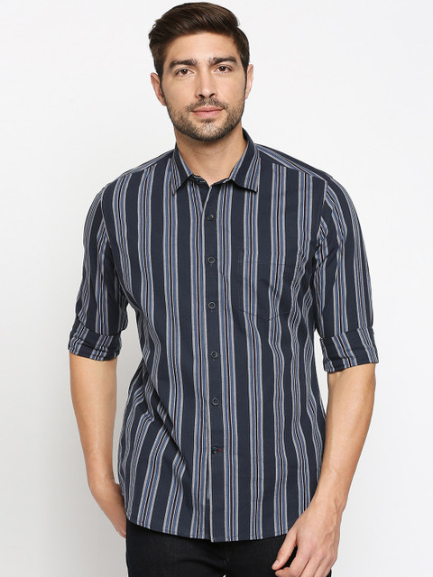

EVOQ Men Blue Pure Cotton Opaque Vertical Striped Casual Shirt