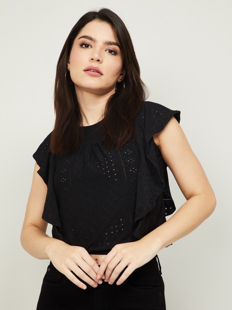 

Ginger by Lifestyle Black Regular Crop Top