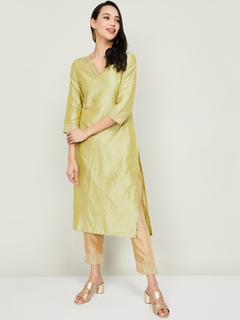 

Melange by Lifestyle Women Green Flared Sleeves Thread Work Kaftan Kurta